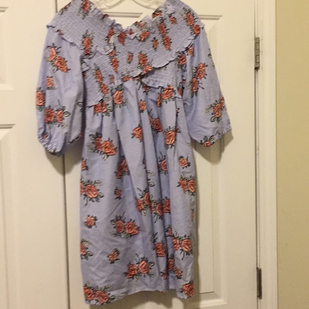 Off shoulder summer dress